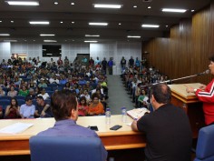 Assembleia unificada dos servidores municipais decide por greve por período determinado nos dias 15 e 16 de agosto  