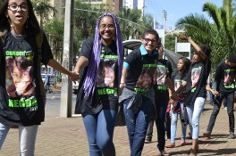 Sintego reúne estudantes e parceiros em mais um Abraço Negro, em Goiânia 