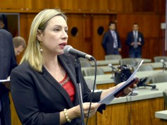 ALEGO aprova Lei que institui educação bilíngue, Libras-Português, na rede estadual 