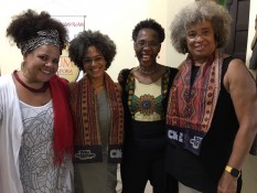 Representantes do Sintego participam de palestra com filósofa americana referência na luta contra o racismo 