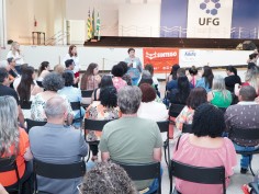 Delegados/as de Goiás para a CONAE são eleitos/as, dentre eles os/as representantes dos/as trabalhadores/as da Educação Básica   