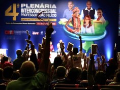 Plano de Lutas é aprovado por unanimidade no último dia da 4ª Plenária Intercongressual da CNTE 