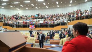 Na Câmara Municipal, SINTEGO dialoga com vereadores/as sobre a pauta dos/as Administrativos/as