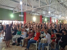 A Educação de Águas Lindas, sem proposta da prefeitura que atenda às pautas da categoria, decidem continuar em greve