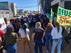 Em Águas Lindas, trabalhadores/as  municipais deliberam estado de greve