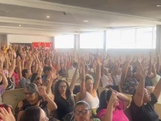 Rede Municipal de Águas Lindas decreta greve geral