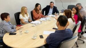 Na SME, SINTEGO cobra pautas de Administrativos/as e Professores/as