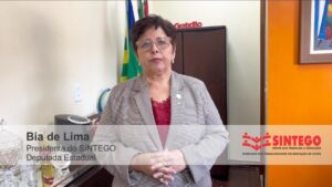 Todos/as pelo Piso Nacional dos/as Administrativos/as da Educação, sem vício de origem