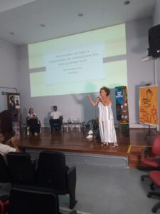 Em Uruaçu, professora Roseane Ramos participa de Encontro de Culturas Negras