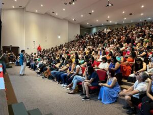 Em Assembleia, trabalhadores/as de Luziânia definem próximos passos da luta