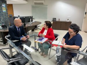 No IPASGO, presidenta Bia de Lima se reúne com novo presidente