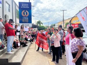 SINTEGO convoca e a categoria realiza manifestação na SME