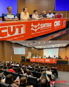 Proposta da Comissão dos/as Administrativos/as de Goiânia e SINTEGO é apresentada