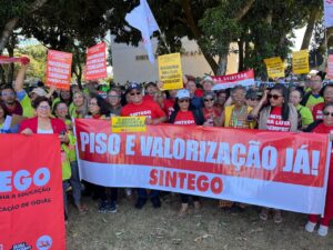 Dia histórico: SINTEGO, CNTE e Administrativos/as juntos/as por valorização