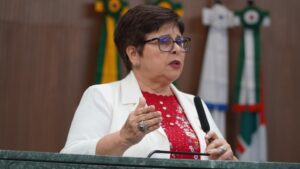 Reajuste em gratificações é aprovado para cargos de chefia, a luta continua pelos/as Administrativos/as