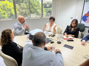 No IPASGO, presidenta Bia de Lima dialoga sobre ampliação da cobertura no interior do estado