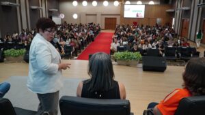 Presidenta do SINTEGO e deputada estadual participa do XVI Encontro Estadual da UNCME Goiás