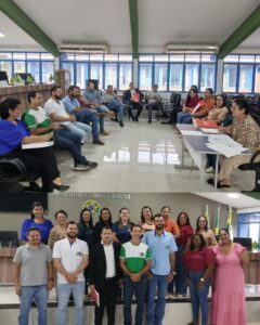 Regional Uruaçu/Niquelândia participa de reunião sobre reestruturação do Plano de Carreira em Amaralina