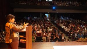 SINTEGO participa da cerimônia de posse dos/as novos/as gestores/as da RME de Goiânia