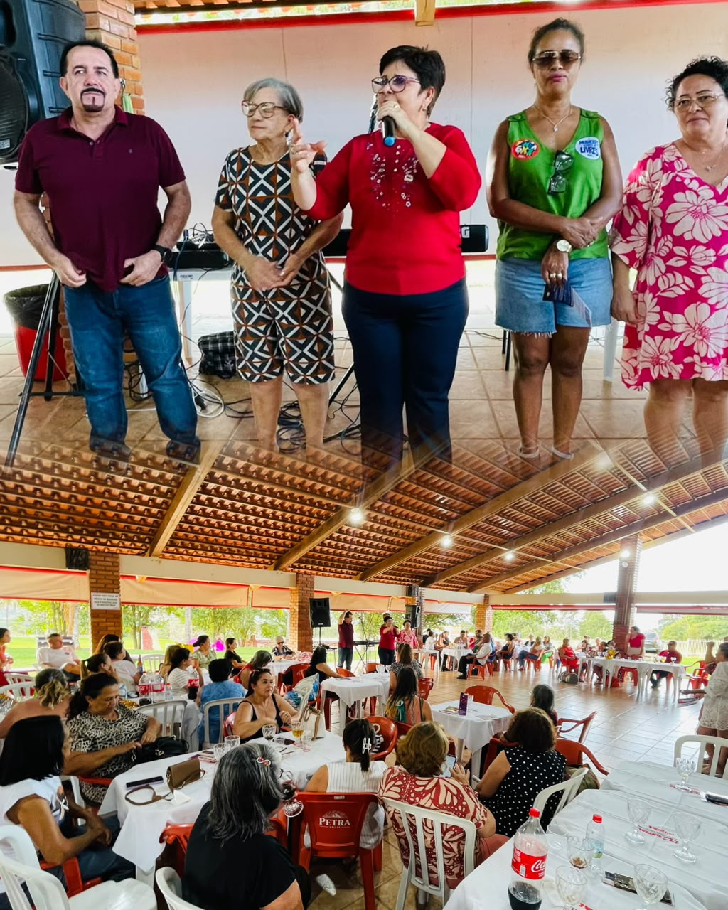 Giro pelas Regionais: Aposentados/as de Catalão e Piracanjuba aproveitam dia de lazer em Caldas Novas